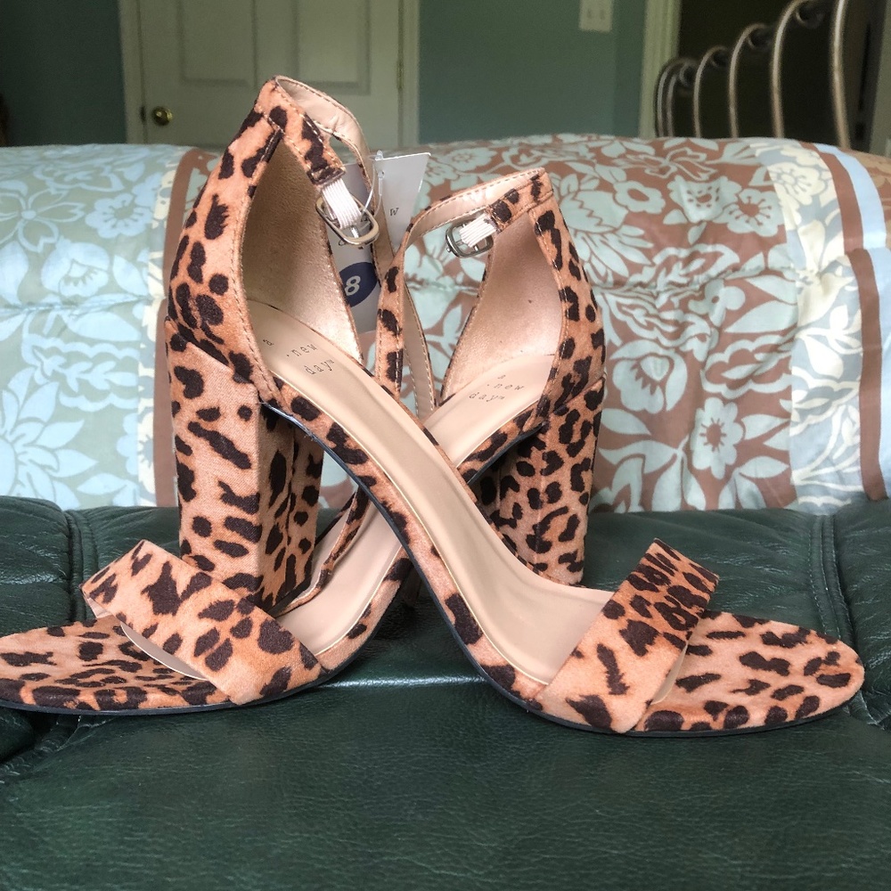 NWT Leopard Print Strappy Heels